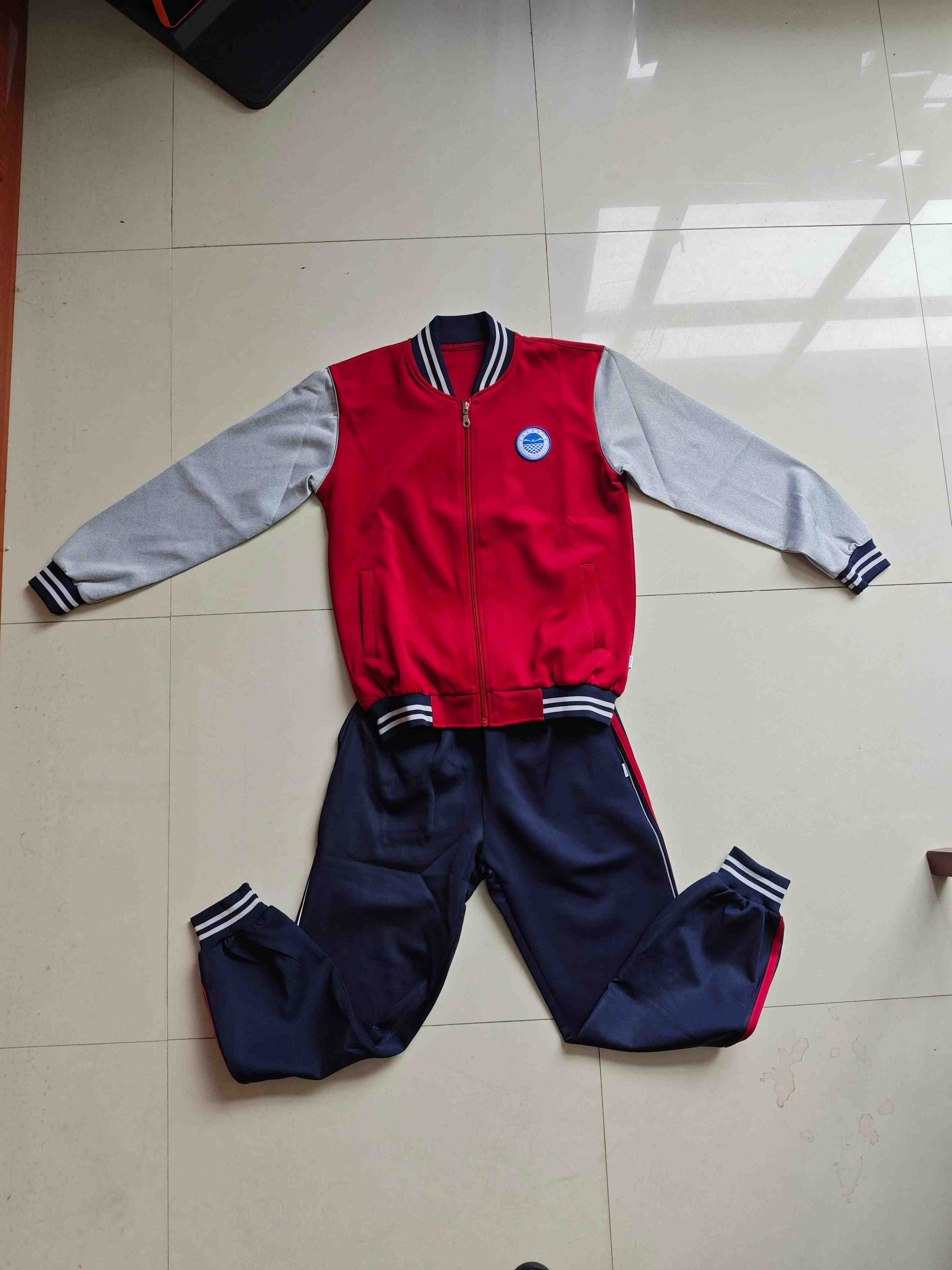 庆阳西峰区西街小学一,四年级春秋季校服采购项目招标公告